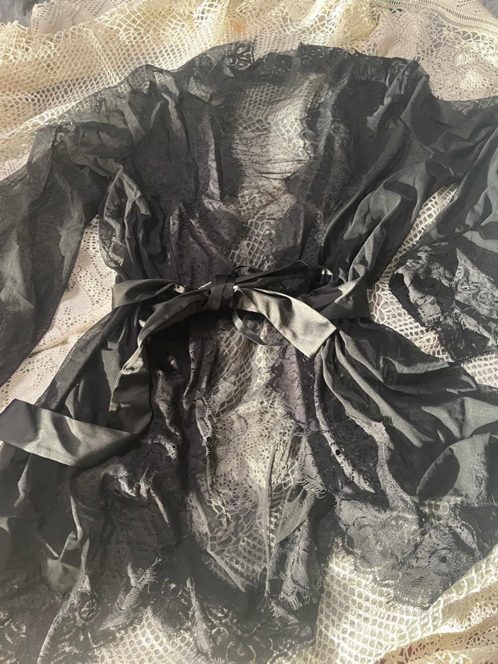 Frederick's of Hollywood Black Sheer Lace Satin-Tie Robe
